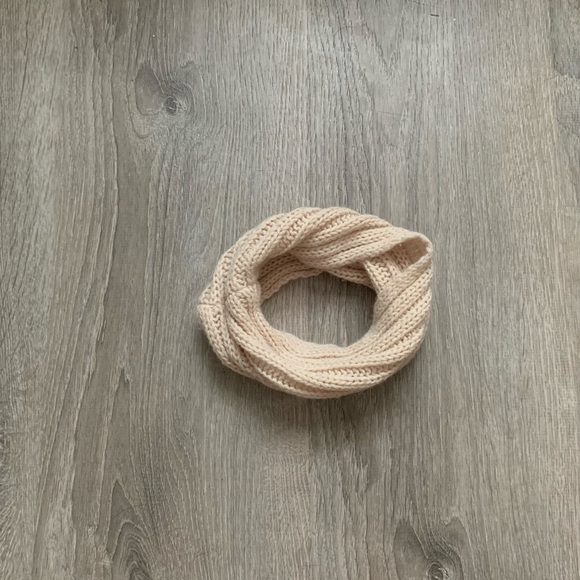 Handmade Kids Infinity Scarf - Picture 5 of 5